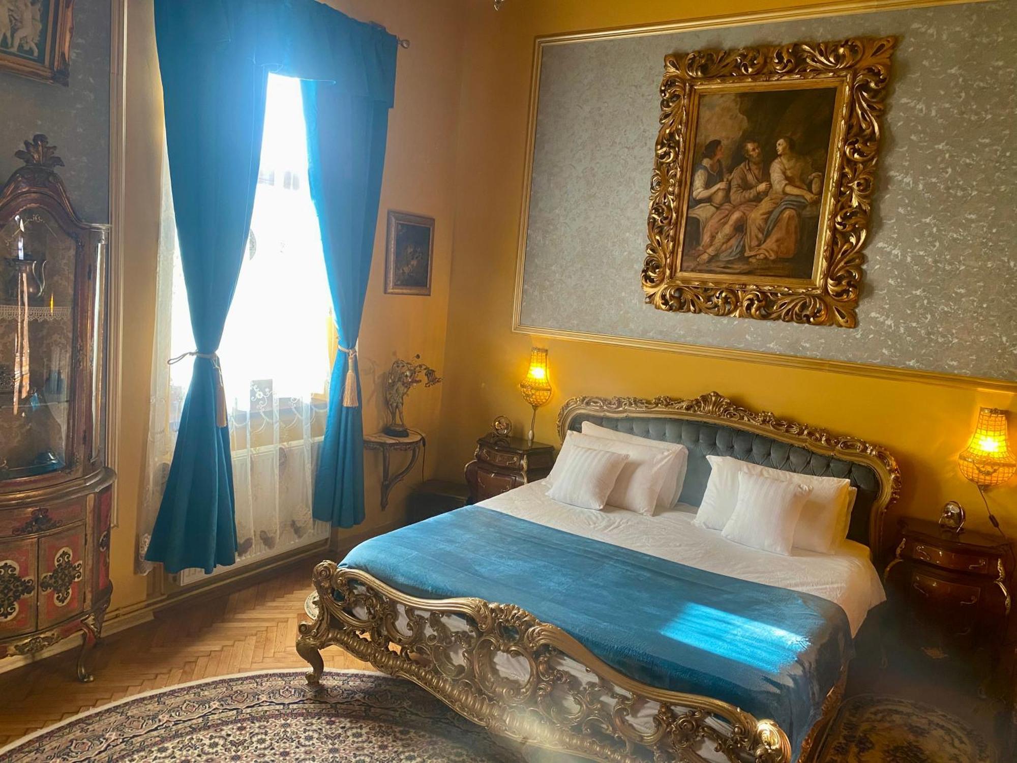 Classic Love Story In Old Cluj I Eksteriør bilde